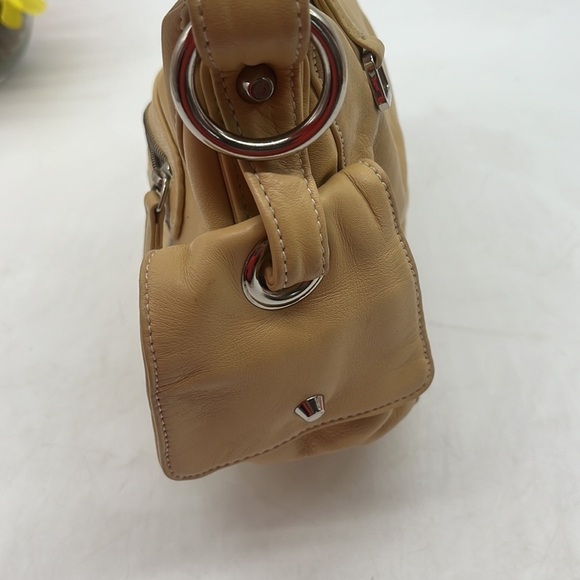 Perlina Light Tan Leather Shoulder Bag. MCB3587M - Picture 3 of 13